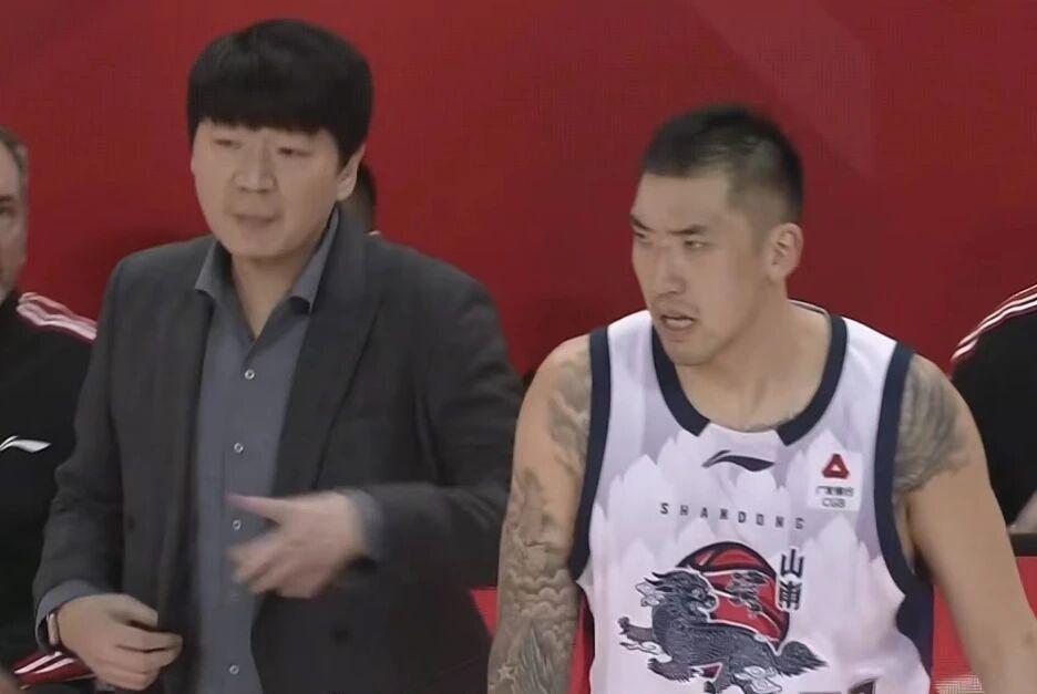 九游游戏中心官网-正式官宣！山东男篮签下臂展2米11锋卫摇摆，NBA发展联盟场均19+5