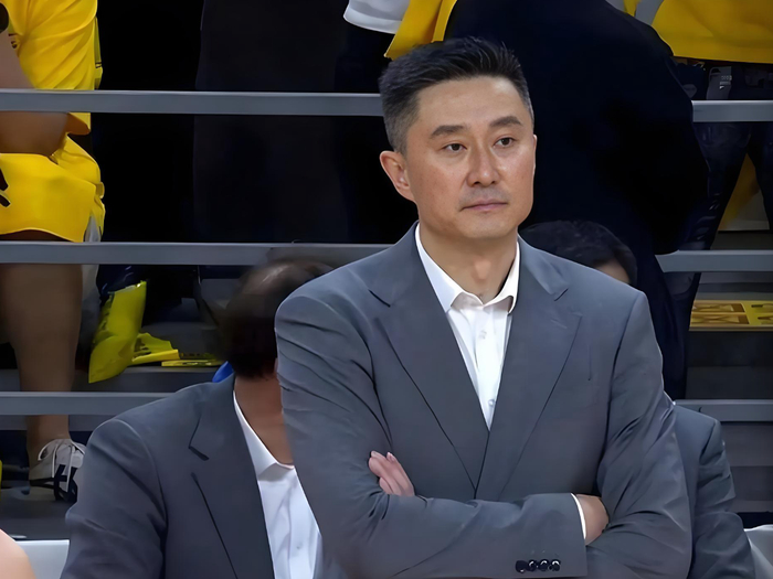 九游游戏中心官网-良苦用心！杜锋正在下一盘大棋|广东队|麦考尔|青岛队|徐杰|广东男篮_新浪体育_新浪新闻